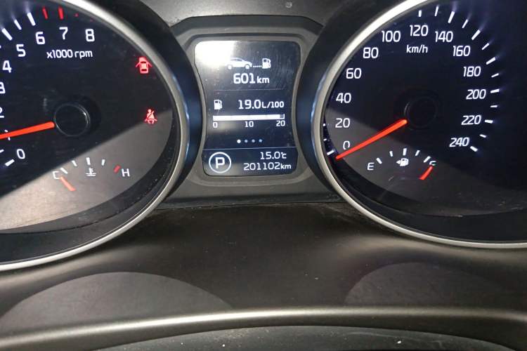 Used Kia Sportage R 2015 2.0L Automatic Two-Wheel Drive GLS Odometer Close Up