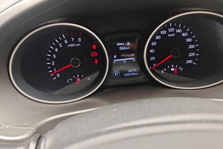 Used Kia Sportage R 2015 2.0L Automatic Two-Wheel Drive GL Odometer Close Up