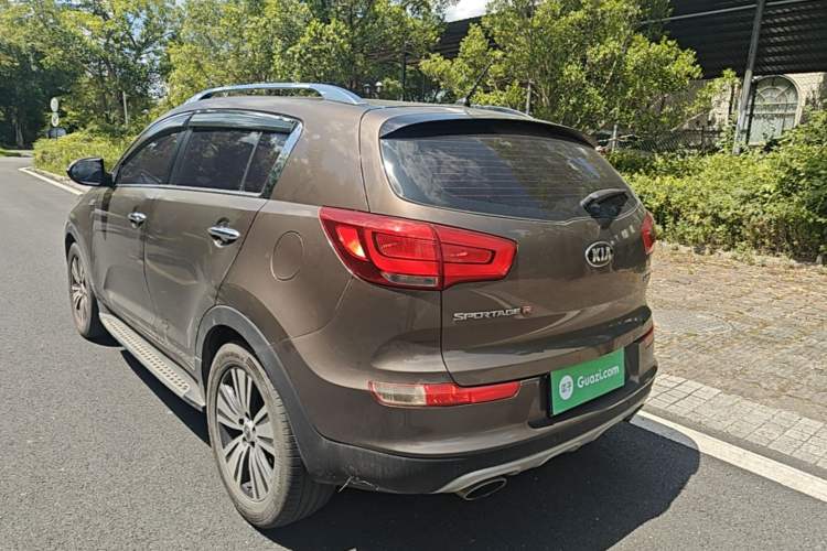 Used Kia Sportage R 2015 2.0L Automatic Two-Wheel Drive DLX Model Rear Left 45 Deg