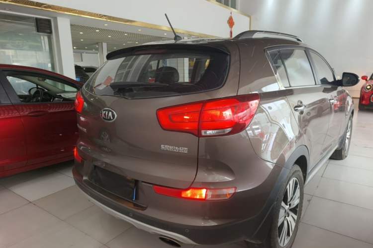 Used Kia Sportage R 2015 2.0L Automatic Two-Wheel Drive DLX Model Rear Right 45 Deg