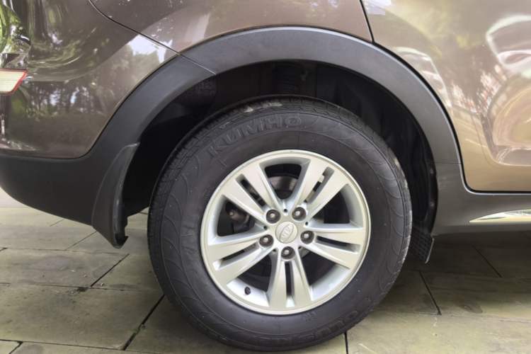 Used Kia Sportage R 2015 2.0L Automatic Two-Wheel Drive GL Right Rear Wheel Hub