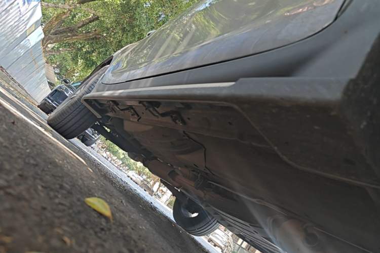Used Kia Sportage R 2015 2.0L Automatic Two-Wheel Drive DLX Model Right Side Sill