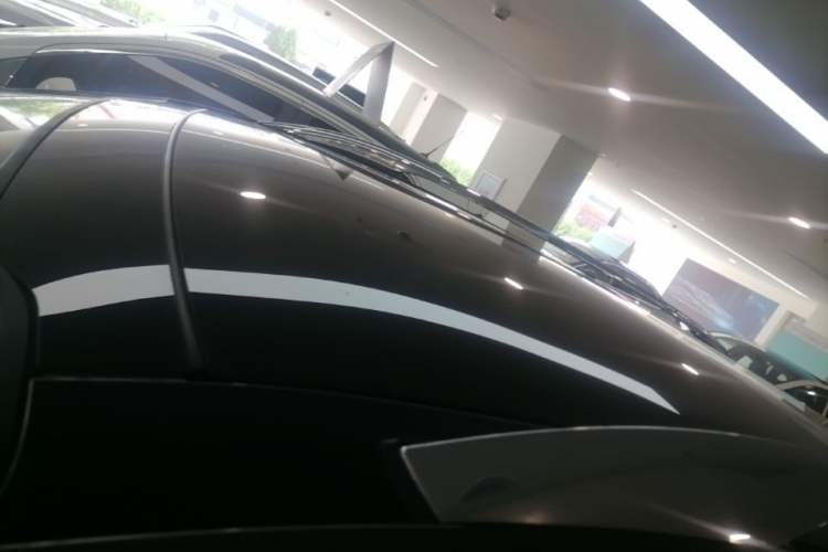 Used Kia Sportage R 2015 2.0L Automatic Two-Wheel Drive DLX Model Roof