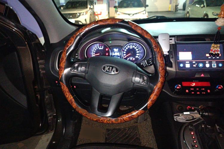 Used Kia Sportage R 2015 2.0L Automatic Two-Wheel Drive GLS Steering Wheel