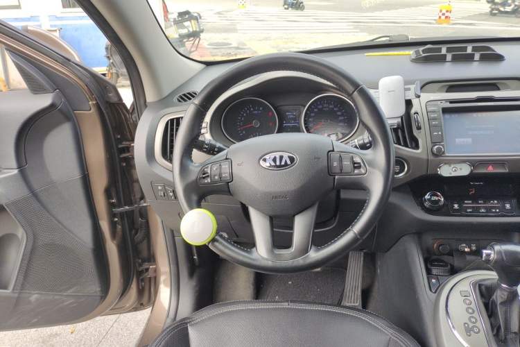Used Kia Sportage R 2015 2.0L Automatic 2WD Premium Edition Steering Wheel