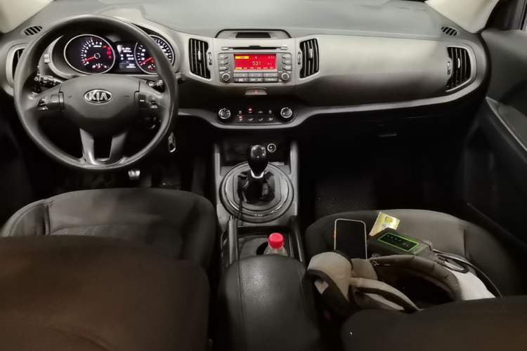 Used Kia Sportage R 2016 2.0L Manual Two-Wheel Drive GL Trim Center Console