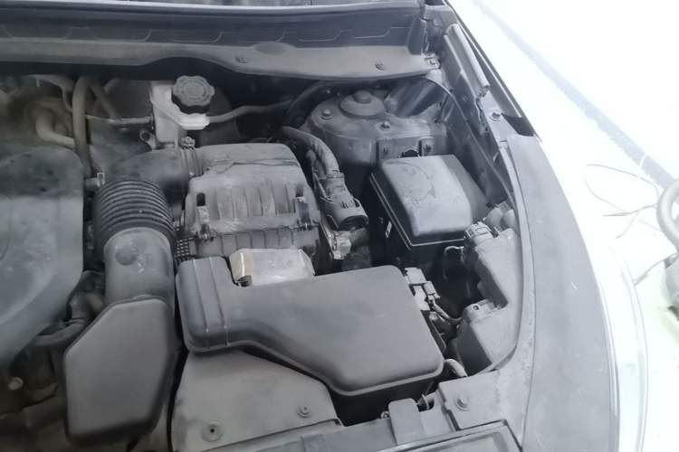 Used Kia Sportage R 2016 2.0L Manual Two-Wheel Drive GL Trim Engine Bay Left