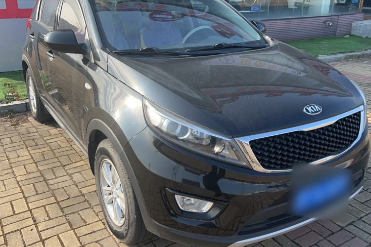 Used Kia Sportage R 2016 2.0L Manual Two-Wheel Drive GL Trim Exterior 2