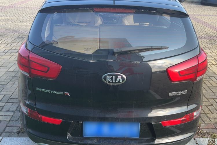 Used Kia Sportage R 2016 2.0L Manual Two-Wheel Drive GL Trim Exterior 4