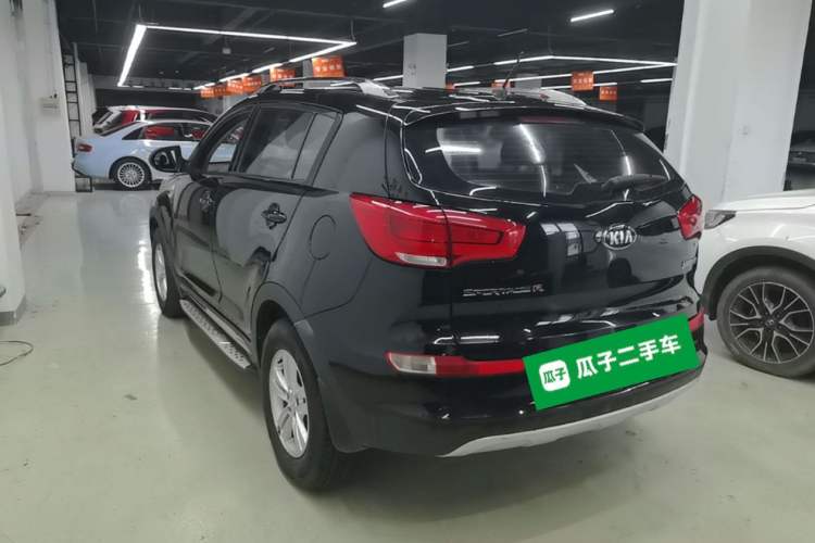 Used Kia Sportage R 2016 2.0L Manual Two-Wheel Drive GL Trim Rear Left 45 Deg
