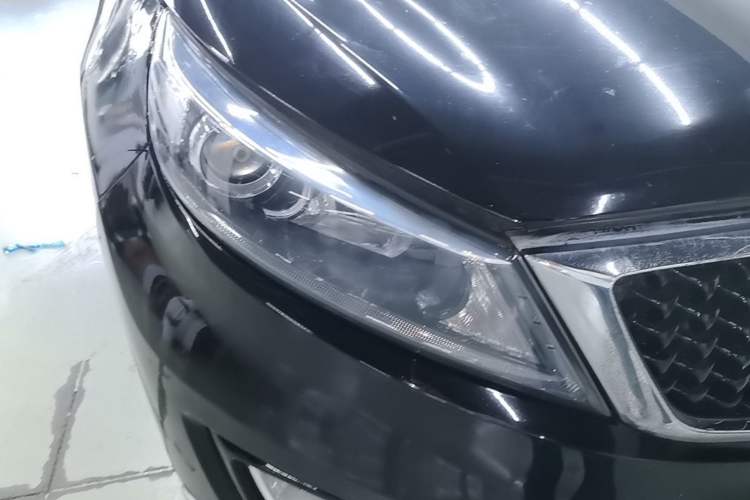 Used Kia Sportage R 2016 2.0L Manual Two-Wheel Drive GL Trim Right Front Headlight