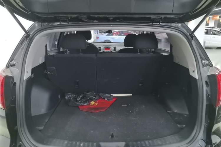 Used Kia Sportage R 2016 2.0L Manual Two-Wheel Drive GL Trim Trunk