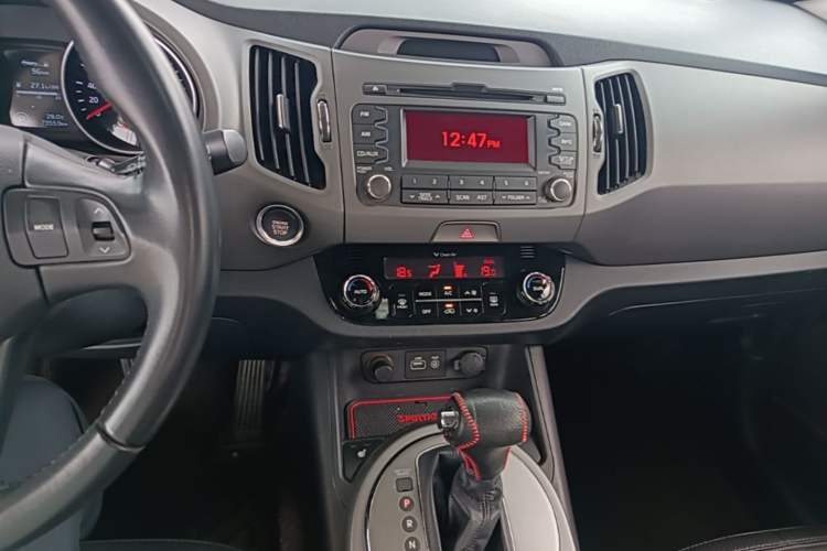 Used Kia Sportage R 2016 2.0L Automatic Two-Wheel Drive DLX Audio And AC Panel