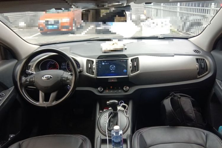 Used Kia Sportage R 2016 2.0L Automatic Two-Wheel Drive GL Center Console