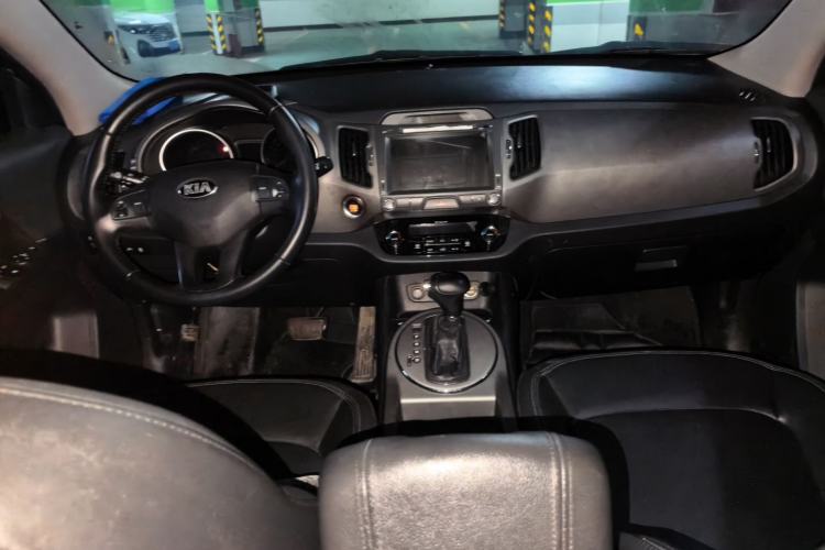 Used Kia Sportage R 2016 2.0L Automatic Two-Wheel Drive DLX Center Console