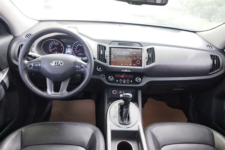 Used Kia Sportage R 2016 2.0L Automatic Two-Wheel Drive DLX Center Console