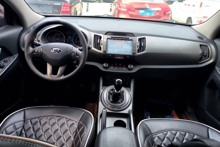 Used Kia Sportage R 2016 2.0L Manual Two-Wheel Drive GL Trim Center Console