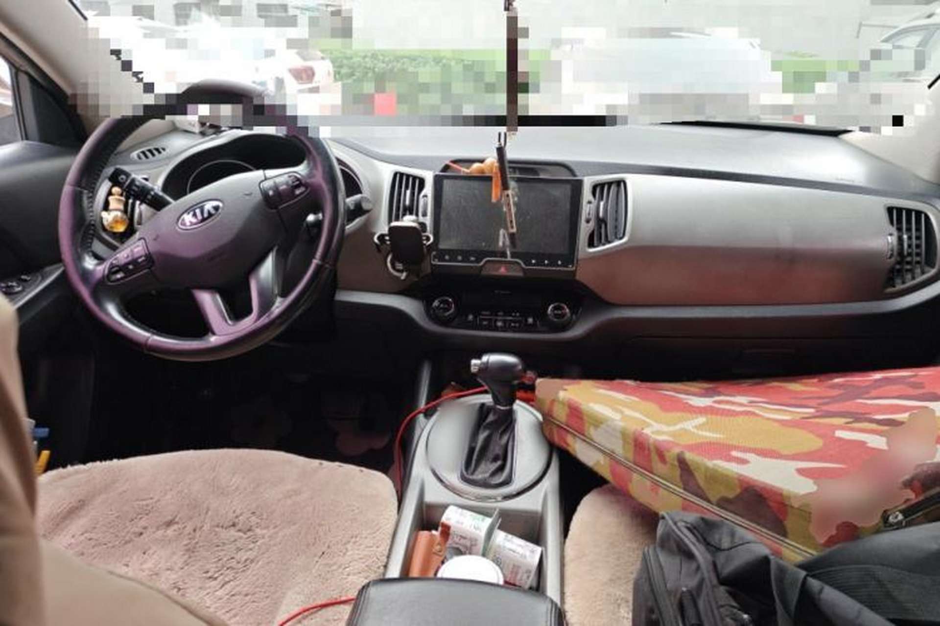 Used Kia Sportage R 2016 2.0L Automatic Two-Wheel Drive DLX Center Console