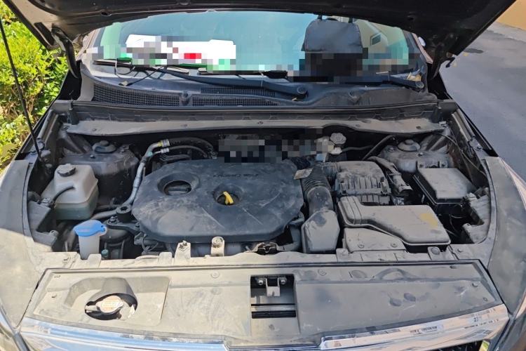 Used Kia Sportage R 2016 2.0L Manual Two-Wheel Drive GL Trim Engine Bay