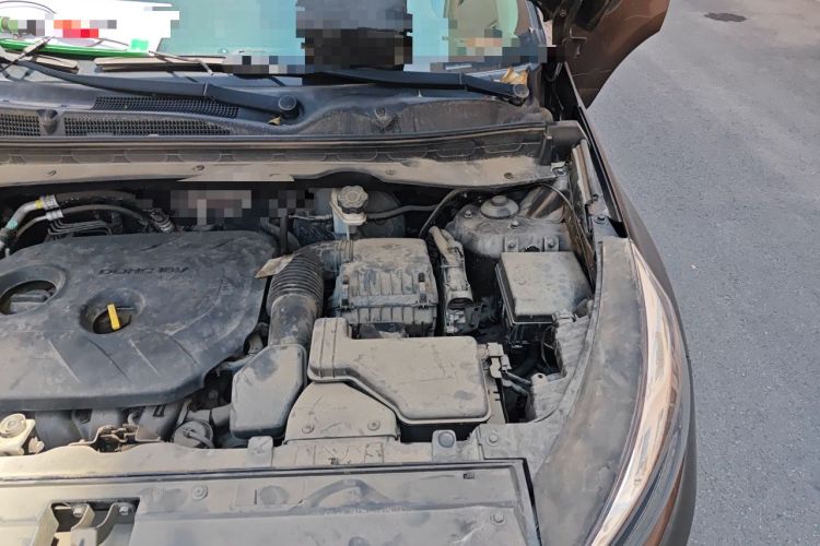 Used Kia Sportage R 2016 2.0L Manual Two-Wheel Drive GL Trim Engine Bay Left