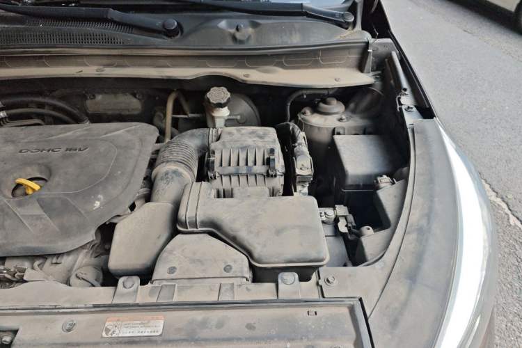 Used Kia Sportage R 2016 2.0L Automatic Two-Wheel Drive GLS Trim Engine Bay Left