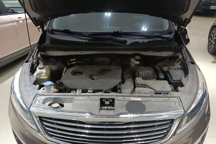 Used Kia Sportage R 2016 2.0L Automatic Two-Wheel Drive DLX Engine Bay