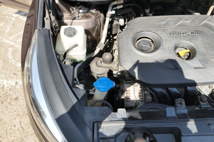 Used Kia Sportage R 2016 2.0L Automatic Two-Wheel Drive GLS Trim Engine Bay Right