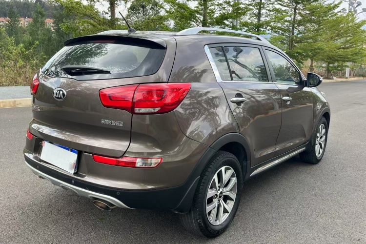 Used Kia Sportage R 2016 2.0L Automatic Two-Wheel Drive GLS Trim Exterior 3