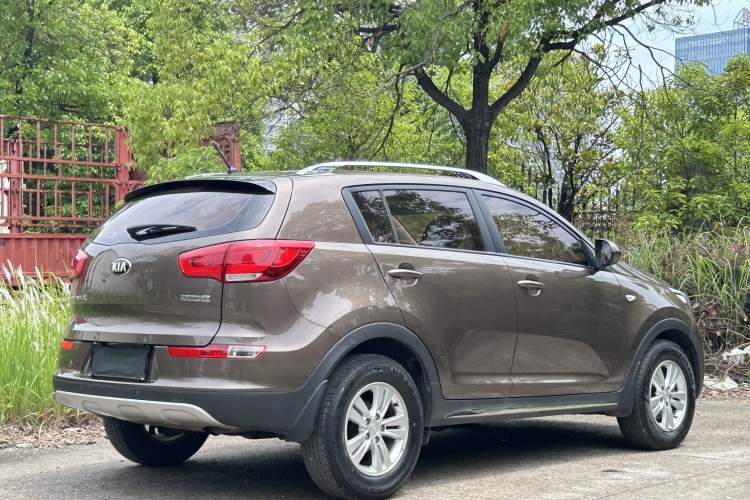 Used Kia Sportage R 2016 2.0L Automatic Two-Wheel Drive GL Exterior 3