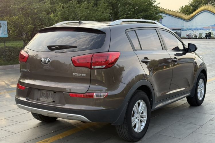 Used Kia Sportage R 2016 2.0L Automatic Two-Wheel Drive GL Exterior 5