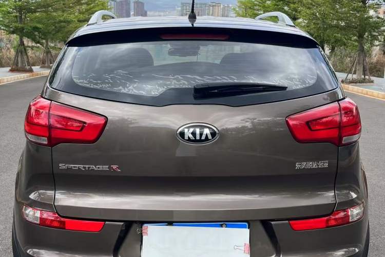 Used Kia Sportage R 2016 2.0L Automatic Two-Wheel Drive GLS Trim Exterior 5