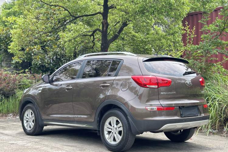 Used Kia Sportage R 2016 2.0L Automatic Two-Wheel Drive GL Exterior 5