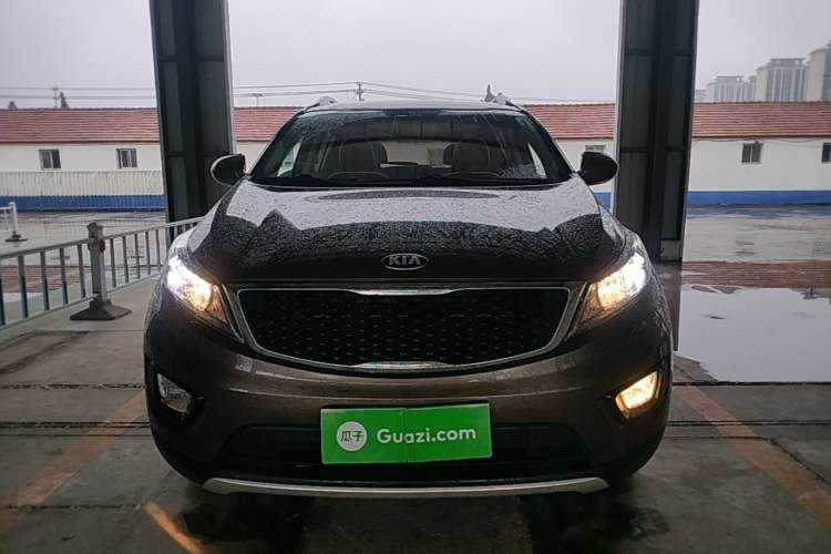 Used Kia Sportage R 2016 2.0L Manual Two-Wheel Drive GL Trim Front