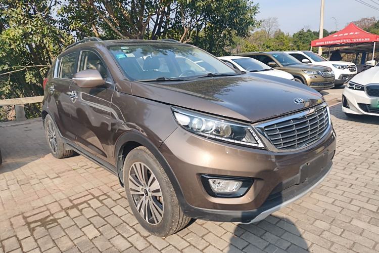 Used Kia Sportage R 2016 2.0L Automatic Two-Wheel Drive DLX Front Right 45 Deg