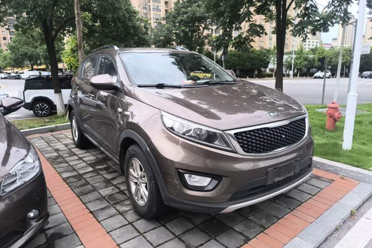 Used Kia Sportage R 2016 2.0L Automatic Two-Wheel Drive GL Front Right 45 Deg