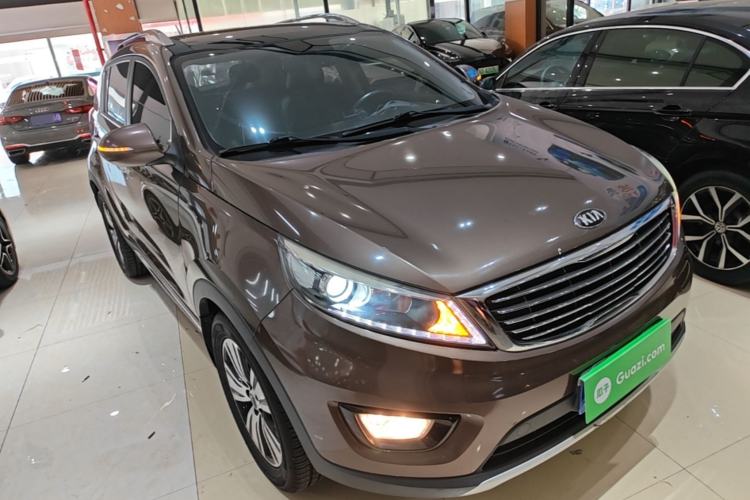 Used Kia Sportage R 2016 2.0L Automatic Two-Wheel Drive DLX Front Right 45 Deg