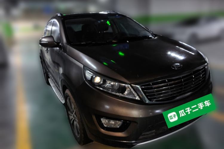 Used Kia Sportage R 2016 2.0L Automatic Two-Wheel Drive DLX Front Right 45 Deg