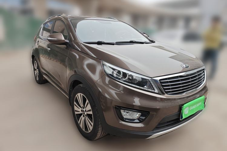 Used Kia Sportage R 2016 2.0L Automatic Two-Wheel Drive DLX Front Right 45 Deg