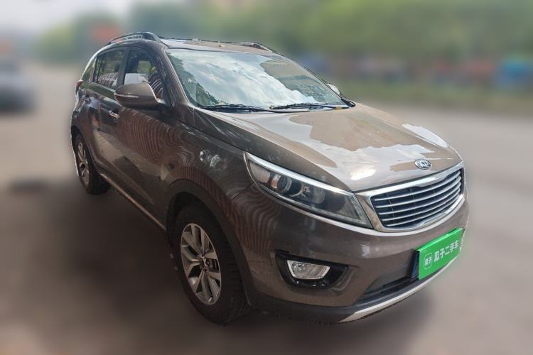Used Kia Sportage R 2016 2.0L Automatic Two-Wheel Drive GLS Trim Front Right 45 Deg