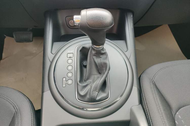Used Kia Sportage R 2016 2.0L Automatic Two-Wheel Drive GL Gear Lever
