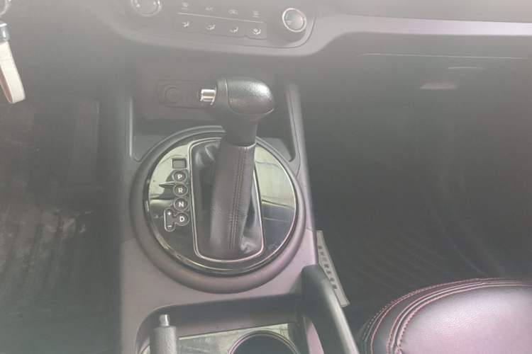 Used Kia Sportage R 2016 2.0L Automatic Two-Wheel Drive GL Gear Lever