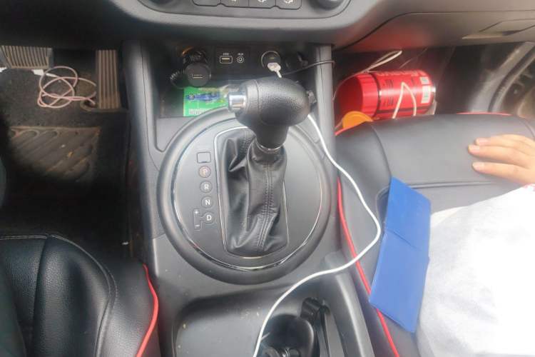 Used Kia Sportage R 2016 2.0L Automatic Two-Wheel Drive GL Gear Lever