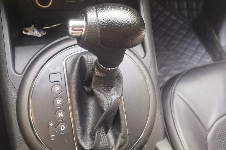 Used Kia Sportage R 2016 2.0L Automatic Two-Wheel Drive GL Gear Lever