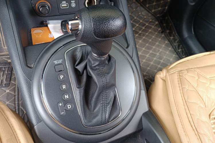 Used Kia Sportage R 2016 2.0L Automatic Two-Wheel Drive GL Gear Lever