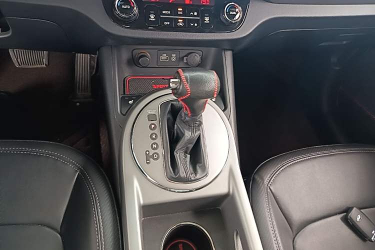 Used Kia Sportage R 2016 2.0L Automatic Two-Wheel Drive DLX Gear Lever