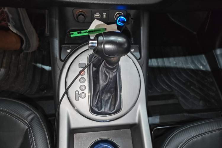 Used Kia Sportage R 2016 2.0L Automatic Two-Wheel Drive DLX Gear Lever