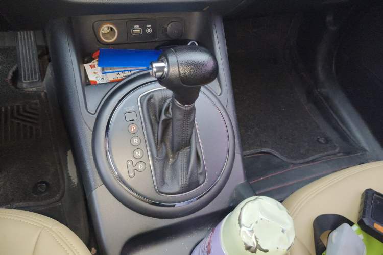 Used Kia Sportage R 2016 2.0L Automatic Two-Wheel Drive GL Gear Lever