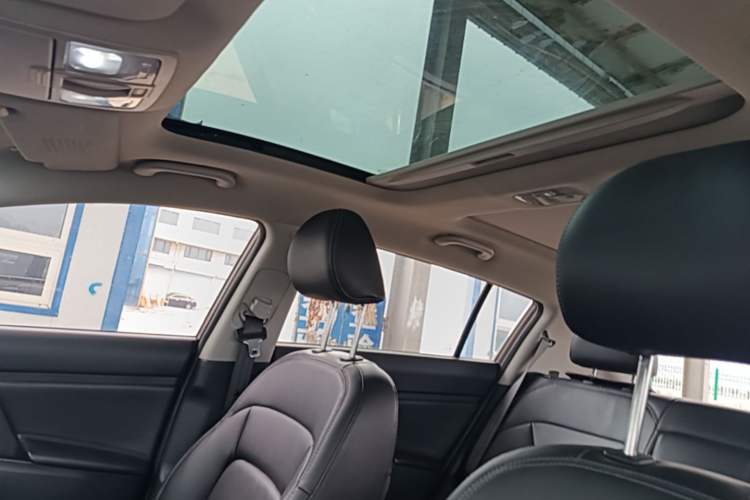 Used Kia Sportage R 2016 2.0L Automatic Two-Wheel Drive DLX Headliner