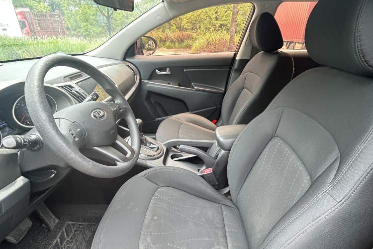Used Kia Sportage R 2016 2.0L Automatic Two-Wheel Drive GL Interior 1