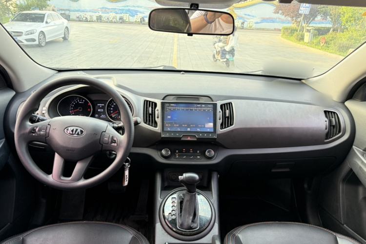 Used Kia Sportage R 2016 2.0L Automatic Two-Wheel Drive GL Interior 2